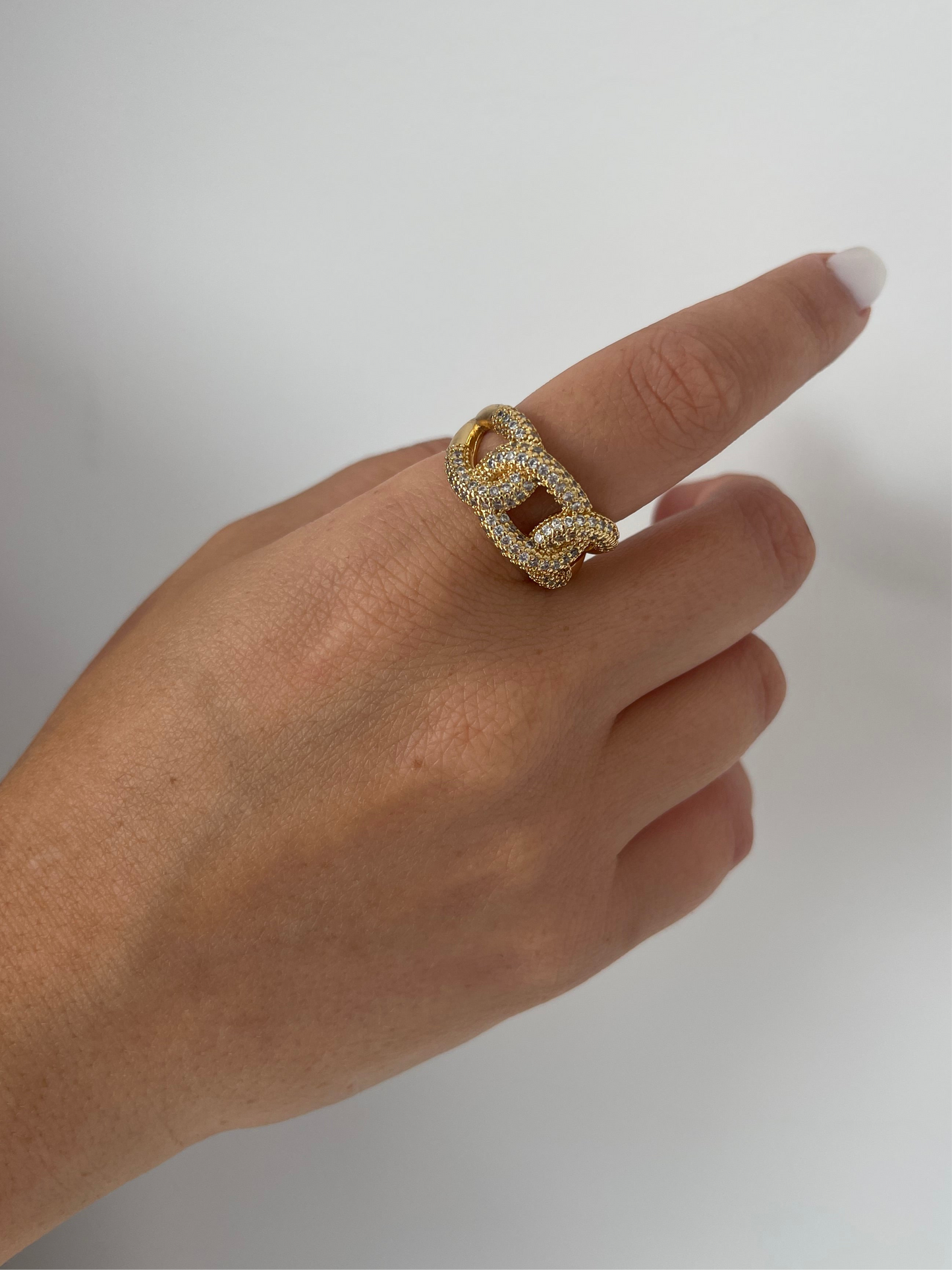 Inlaid link ring
